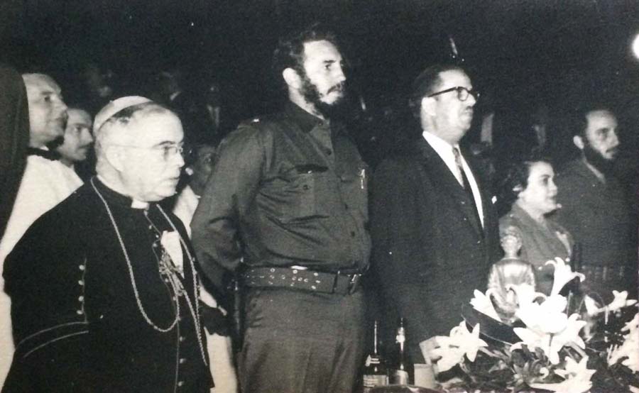 daiad fine books: Fidel photograph